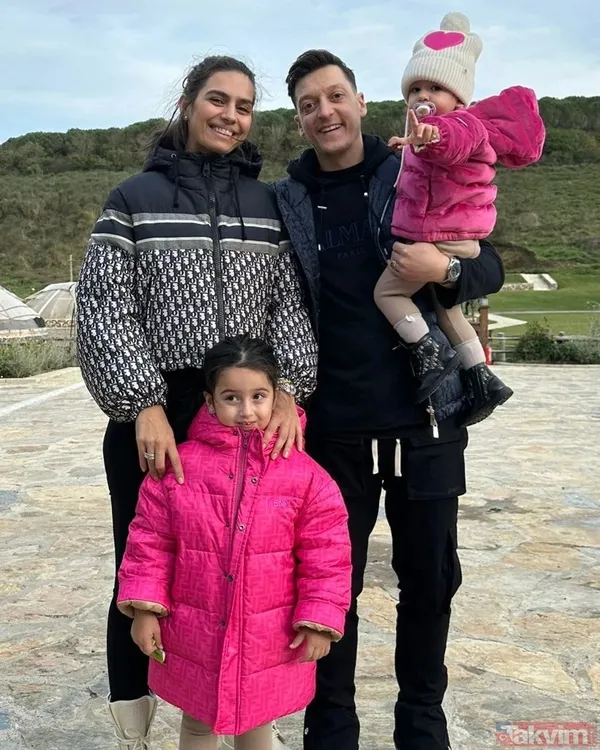 18 çocuğa ramazan müjdesi! Mesut Özil ile eşi Amine Gülşe harekete geçti! Ünlü çift gönülleri fethetti! 12 yıl boyunca... - 22