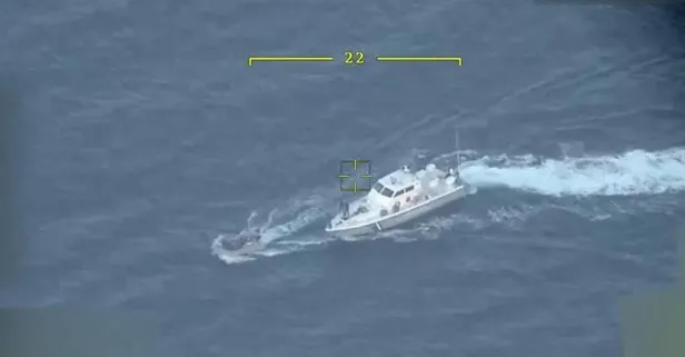 Yunanistan'ın ölüme ittiği düzensiz göçmenleri Sahil Güvenlik kurtardı! Görüntüler İHA kamerasında