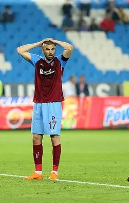 Trabzonspor evinde Kasımpaşa'ya 5-2 mağlup oldu