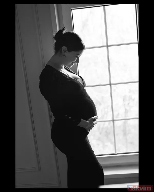 2 çocuk annesi Hazal Kaya’dan eşi Ali Atay’a dudak dudağa kutlama! İlk yorum Mine Tugay ve Gözde Seda Altuner’den... - 4