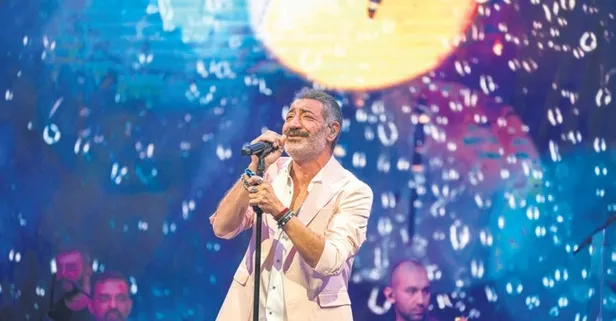 Hakan Altun'dan hayranlarına müzik ziyafeti!