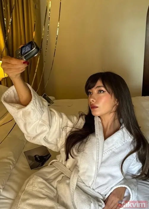 Neslihan Atagül'den yeni ayna pozu: Ünlü oyuncu doğal tarzıyla beğeni topladı - 5