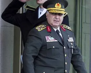 Orgeneral Necdet Özel’e şeref madalyası