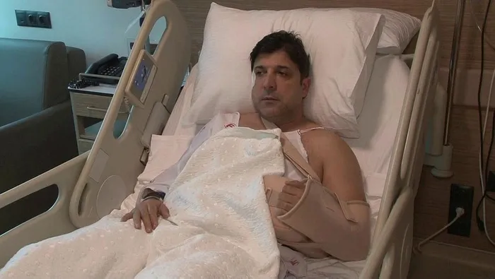 eski-futbolcu-oktay-derelioglu-ve-esi-basak-dereliogluna-saldiran-magandalardan-piskin-savunma-1701944924833.jpeg Eski futbolcu Oktay Derelioğlu ve eşi Başak Derelioğlu'na saldıran magandalardan pişkin savunma!-3