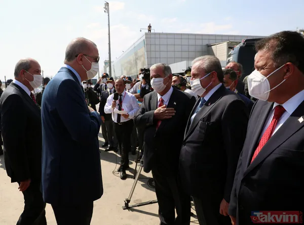 KKTC'de tarihi anlar! Başkan Recep Tayyip Erdoğan'a Oğuzhan Asiltürk ve Devlet Bahçeli de eşlik etti - 26