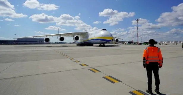 İstanbul Havalimanı’nda tarihi gün! Dünyanın en büyük kargo uçağı Antonov An-225 indi