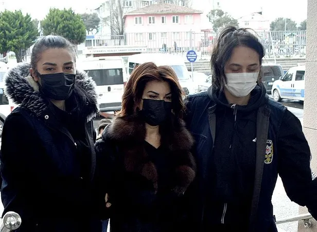 baskan-erdogana-hakaret-eden-sedef-kabasin-gecmisi-de-soylemleri-kadar-kirli-fetoculere-selam-cakip-gecmis-ols-1642887063809.jpeg Başkan Erdoğan'a hakaret eden Sedef Kabaş'ın geçmişi de söylemleri kadar kirli: FETÖ'cülere selam çakıp 'geçmiş olsun' dedi-2