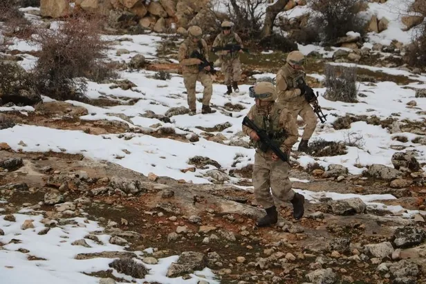 Son dakika: Bitlis ve Siirt illerinde “Eren-6 Mergelo” Operasyonu başlatıldı-5