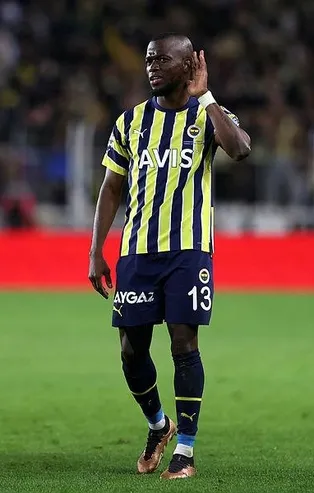 Valencia’nın kafa golü turu Fenerbahçe’ye getirdi