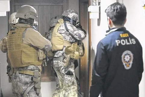 Gabonlu Dina'nın annesinden cinayetin aydınlatılması için çağrı: “Türklerin tüm insanları koruyan kanunları var, adalet yerini bulsun”-10