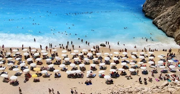 Turizmcinin yüzü güldü