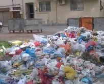 CHP’li belediyede sokakları çöp sardı!