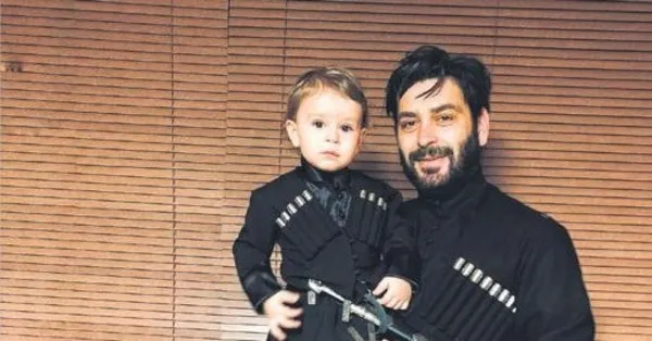 edhonun-ilyasi-ozan-akbaba-kimdir-kac-yasinda-nereli-ozan-akbaba-esi-kim-kiminle-evli-kac-cocugu-var-1634759493439.jpeg EDHO'nun İlyas'ı Ozan Akbaba kimdir? Kaç yaşında? Nereli? Ozan Akbaba eşi kim? Kiminle evli? Kaç çocuğu var?-4