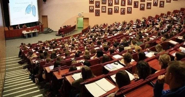 universite-online-kayit-tarihleri-2021-universiteye-online-kayit-nasil-yapilir-yeterli-mi-1630390820593.jpg