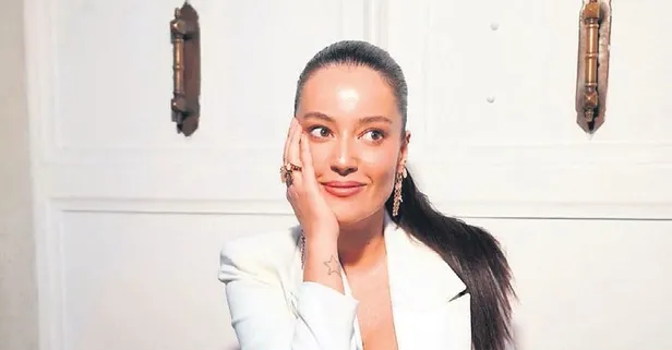 Boşanma arifesindeki Pelin Akil'den isyankar paylaşım: Her stres sıkıntıda bir uçuk çıkıyor