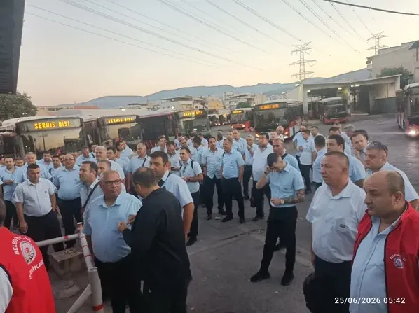 1782388218074.png CHP'li İZBB'de toplu sözleşme çıkmazı! 800 işçi greve çıkıyor-4