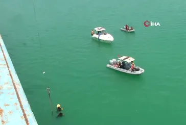 Adana'da göle düşen otomobil bir aileye mezar oldu