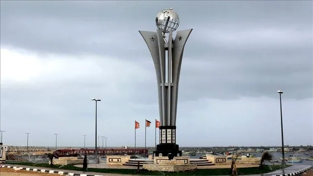 Gazze Limanını ele geçiren Katil İsrail ordusu, Mavi Marmara Şehitleri Anıtı'nı yıktı!-4