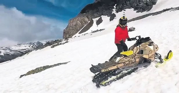 Rize Ovit Dağı’nda Haziran’da kar keyfi