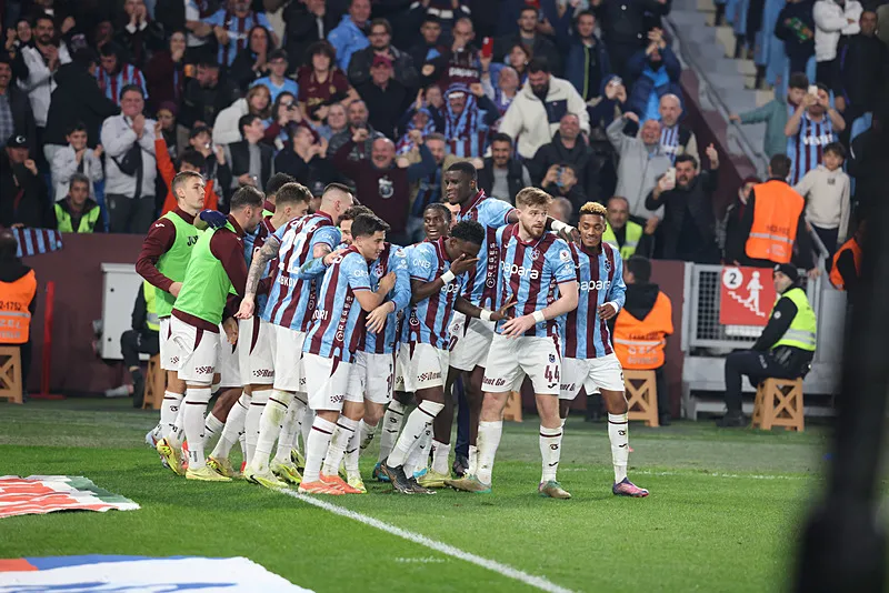 Spor yazarları Trabzonspor'un Konyaspor zaferini değerlendirdi! "Fatih Tekke çılgınlığı" - 14