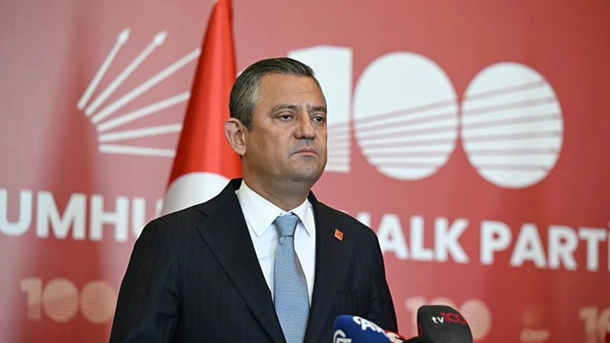 CHP Genel Başkanı Özgür Özel iyi başladı kötü bitirdi! Merih Demiral destek verirken terör örgütü PKK sempatizanı Deniz Naki'yi savundu