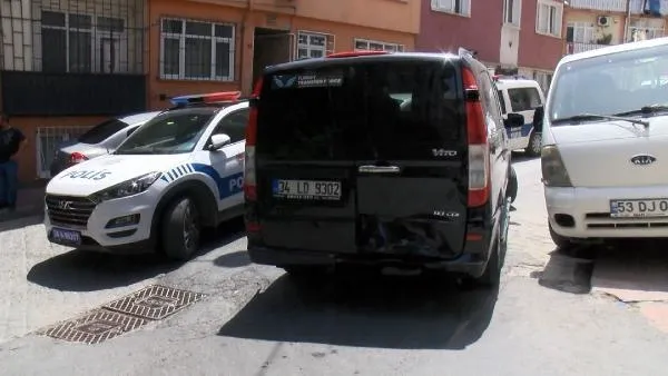 Beyoğlu'nda korkunç son! Yokuş aşağı kayan minibüsün altında kaldı: Torununu kurtardı kendisi öldü-2