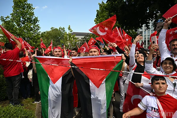 Türkiye-Portekiz maçı öncesi Türk taraftarlar Dortmund'u adeta kırmızı beyaza boyadı | Filistin yine unutulmadı - 10