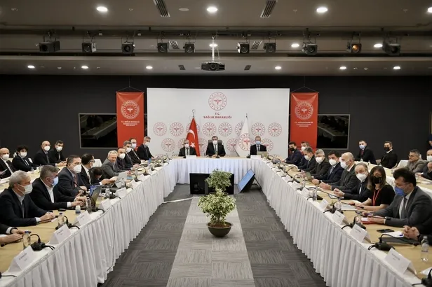 saglik-bakani-fahrettin-koca-cok-mutluyuz-diyerek-duyurdu-istanbulda-ucte-bire-indi-1648833136567.jpeg Sağlık Bakanı Fahrettin Koca 'çok mutluyuz' diyerek duyurdu: İstanbul'da üçte bire indi-2