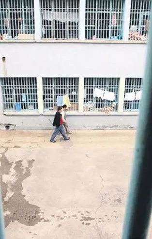 90 bin kişiye tahliye