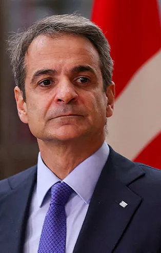 Yunanistan'da telekulak baskını! Evraklara el konuldu