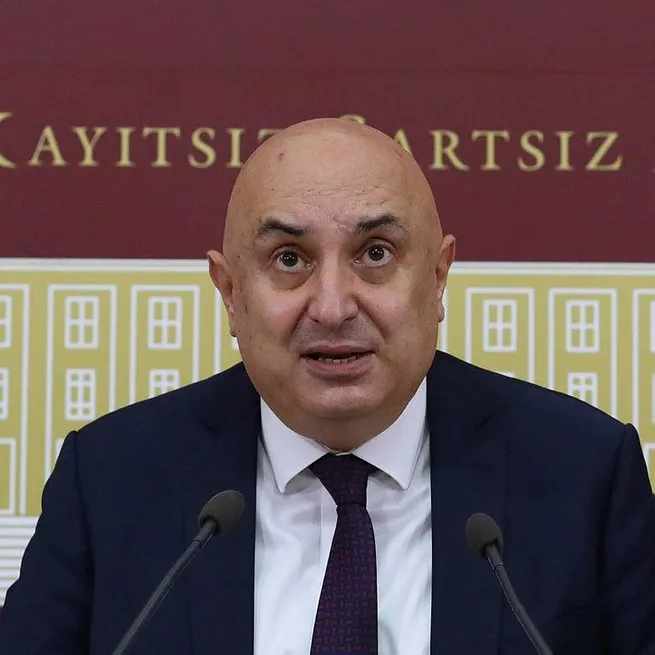 CHPli Engin Özkoç ve Cumhuriyetten hazımsızlık belirtisi! Gaz keşfini hedef aldılar