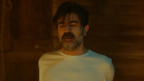 gercek-ortaya-cikiyor-mu-bir-zamanlar-cukurova-123-bolum-2-fragmani-yayinlandi-meshur-hakan-gumusoglu-mehmet-k-1644260523165.jpg Gerçek ortaya çıkıyor mu? Bir Zamanlar Çukurova 123. bölüm 2. fragmanı yayınlandı: “Meşhur Hakan Gümüşoğlu, Mehmet Kara!”-6