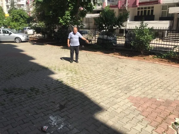 adanada-6-ay-once-evlendigi-kendisinden-30-yas-buyuk-kocasini-14-yasindaki-ogluyla-birlikte-sopayla-bogarak-ol-1652688084592.jpg Adana'da 6 ay önce evlendiği kendisinden 30 yaş büyük kocasını 14 yaşındaki oğluyla birlikte sopayla boğarak öldüren kadın tutuklandı-6