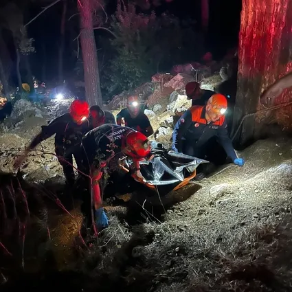 Antalya’da kaza: Uçuruma yuvarlanan araçtaki 3 kişi hayatını kaybetti!