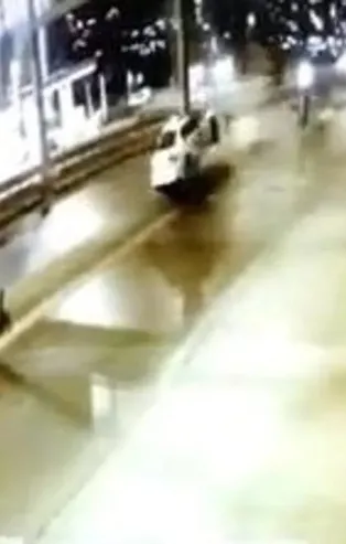 Beylikdüzü'nde feci kaza! O anlar kamerada