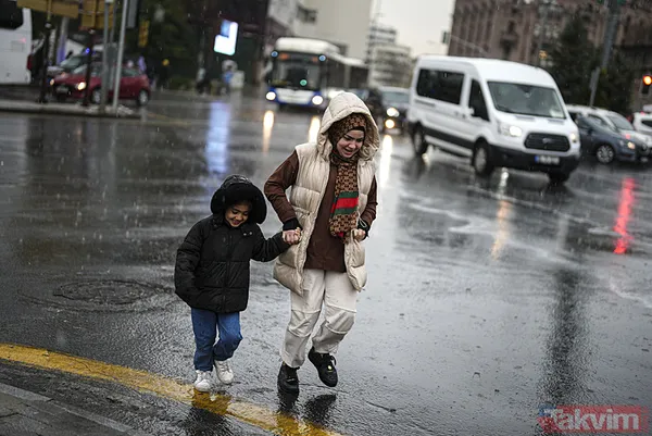 Yeni soğuk hava dalgası geliyor! İstanbul için kritik uyarı! Adana'da yollar göle döndü - 15