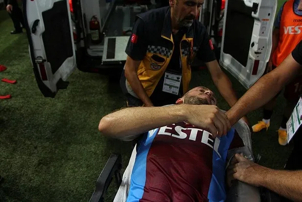 trabzonspora-hamsikten-bir-sok-daha-takimin-kilit-ismi-edin-viscanin-kolu-kirildi-1660350311156.jpeg Trabzonspor'a Hamsik'ten bir şok daha! Takımın kilit ismi Edin Visca’nın kolu kırıldı-2