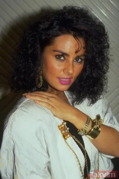 Demet Akalın'ın eşi Okan Kurt'la paylaştığı kare sosyal medyayı salladı "Çok mu aradın bu fotoğrafları?" Doğum günü kutlayacağım derken... - 20