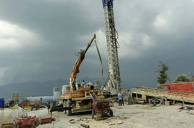 Adana'da yeni petrol heyecanı! Ceyhan'ın ardından şimdi de Kozan! Yerden fışkırıyor...