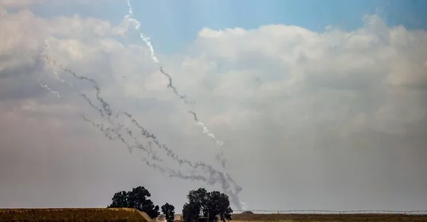 İsrail’e füze yağmuru! Tel Aviv duyurdu: Gazze'den 15 roket atıldı