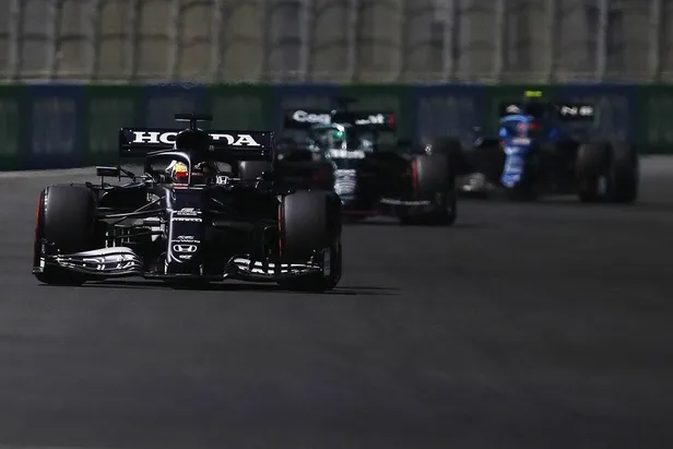 formula-1-suudi-arabistan-saat-kacta-hangi-kanalda-formula-1-suudi-arabistan-gb-canli-nasil-izlenir-f1-suudi-arabistan-pilotlar-takimlar-ve-takvim-1638709186775.jpg Formula 1 Suudi Arabistan saat kaçta, hangi kanalda? Formula 1 Suudi Arabistan GB canlı nasıl izlenir? F1 Suudi Arabistan pilotlar takımlar ve takvim!-2