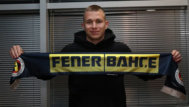 fenerbahceden-2-transfer-sonrasi-koklu-degisim-karari-1613303261381.jpg Fenerbahçe'den 2 transfer sonrası köklü değişim kararı!-4