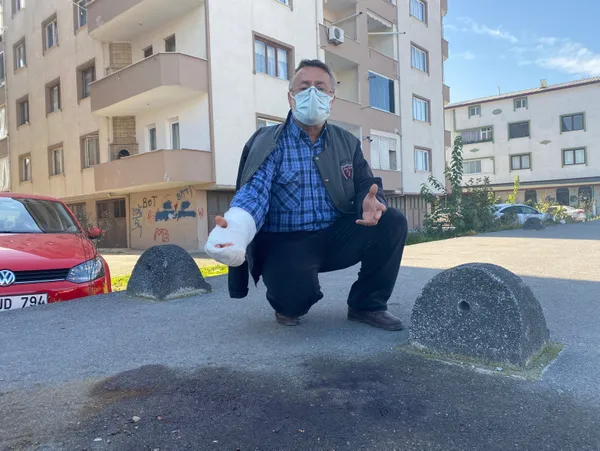 sakarya-erenlerde-59-yasindaki-bir-kisi-yola-konulan-mantar-taslara-6-kez-takilarak-dustu-en-sonunda-kolunu-kesti-1607600145759.jpg Sakarya Erenler'de 59 yaşındaki bir kişi yola konulan mantar taşlara 6 kez takılarak düştü en sonunda kolunu kesti-5