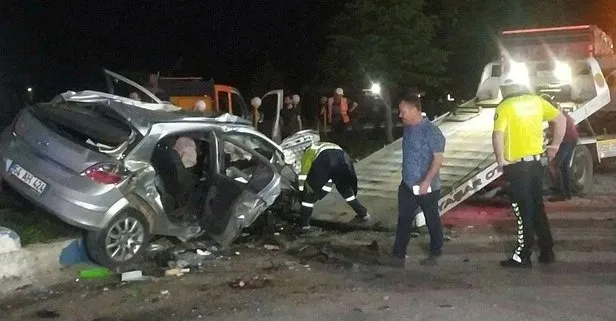 Uşak’ta yürek yakan olay! Aşırı süratli aracın çarptığı 2 üniversite öğrencisi öldü
