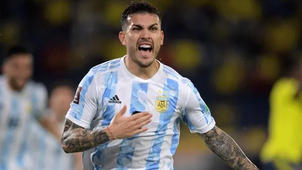 paredes-celmesi-besiktasa-iki-calim-atan-fenerbahce-simdi-galatasarayin-hedefine-goz-koydu-1689719843430.jpeg Paredes çelmesi! Beşiktaş'a iki çalım atan Fenerbahçe şimdi Galatasaray'ın hedefine göz koydu-4