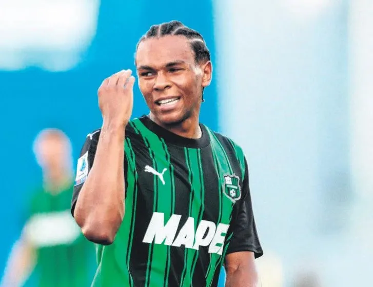 Fenerbahçe Lauriente’yi istedi