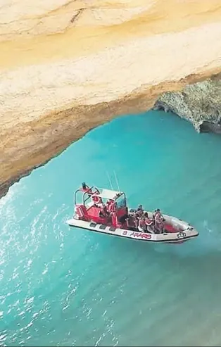 Her yıl milyonlarca turisti ağırlayan Antalya uluslararası yayın organlarında manşet oluyor