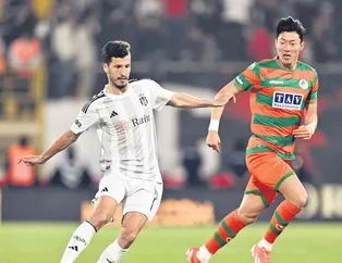 Salih Uçan görüşme odasına