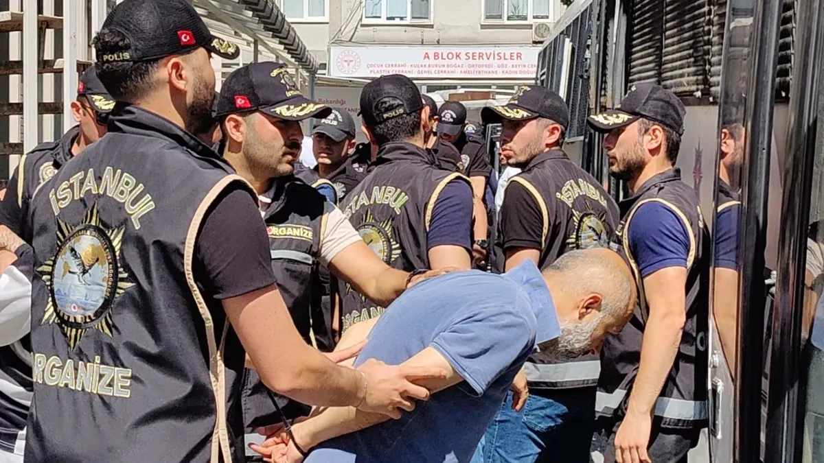 baris-boyun-operasyonunda-45-supheli-adliyeye-sevk-edildi-1781254318898.jpg Barış Boyun operasyonunda yakalanan 45 şüpheli adliyeye sevk edildi-3
