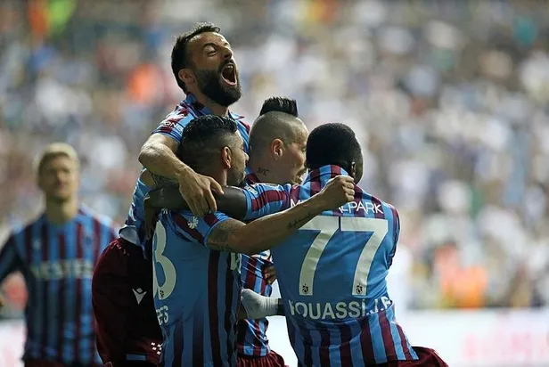ulas-ozdemir-kaleme-aldi-sampiyonlugun-hikayesi-4-1651698673808.jpeg Ulaş Özdemir kaleme aldı: Şampiyonluğun hikayesi 4-8